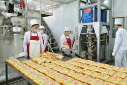 從食品廠打工仔到年收入上億 方便面行業的財富秘籍